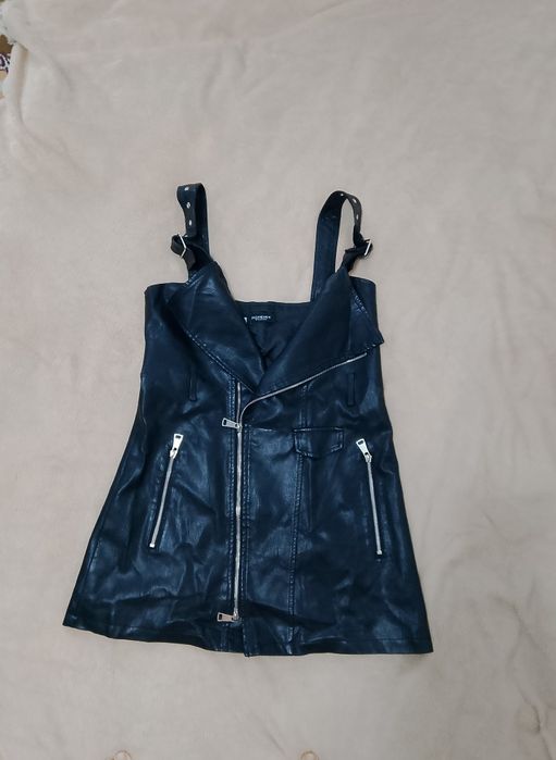 Продам 4 женских платья