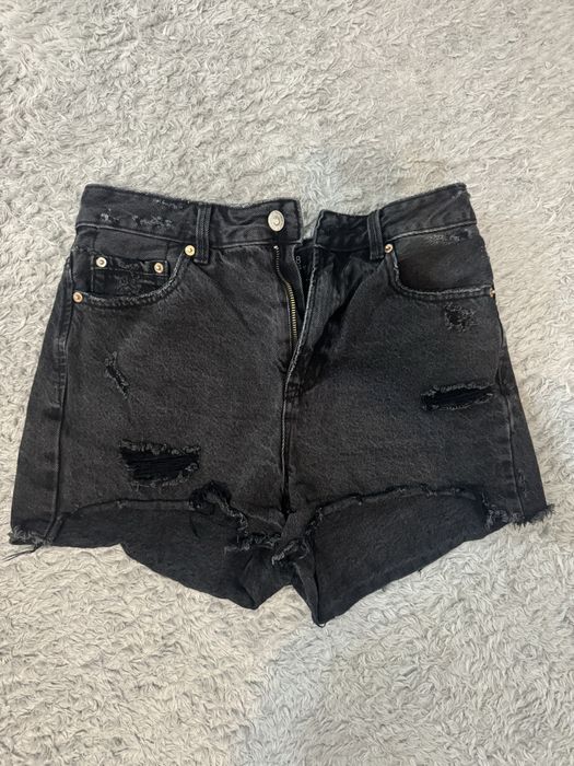 Дамски къси панталони Stradivarius