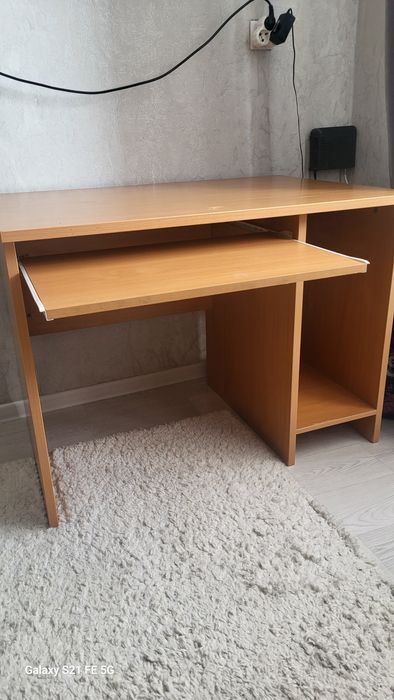 Стол компьютерный