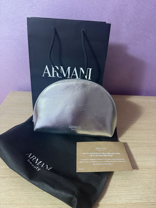 Estee Lauder -нов оригинален козметичен куфар/чанта