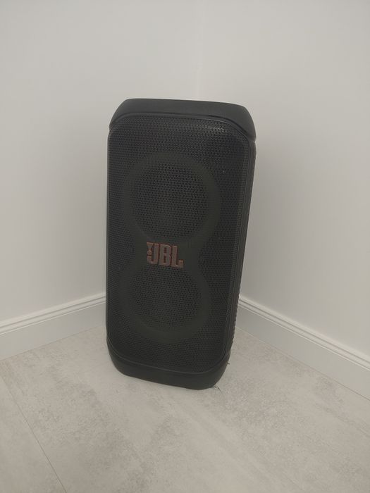 Vand boxa JBL 320 nou!