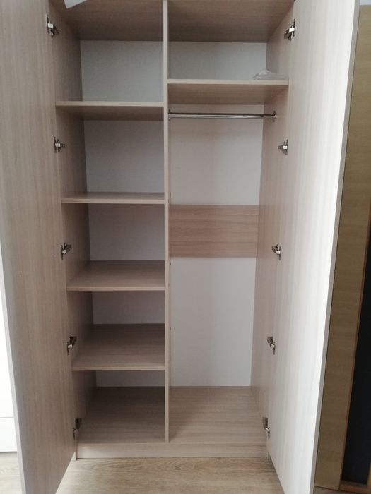 Шкаф.   с зеркалом