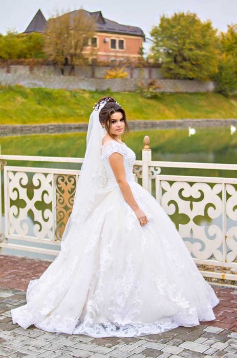 Свадебное платье