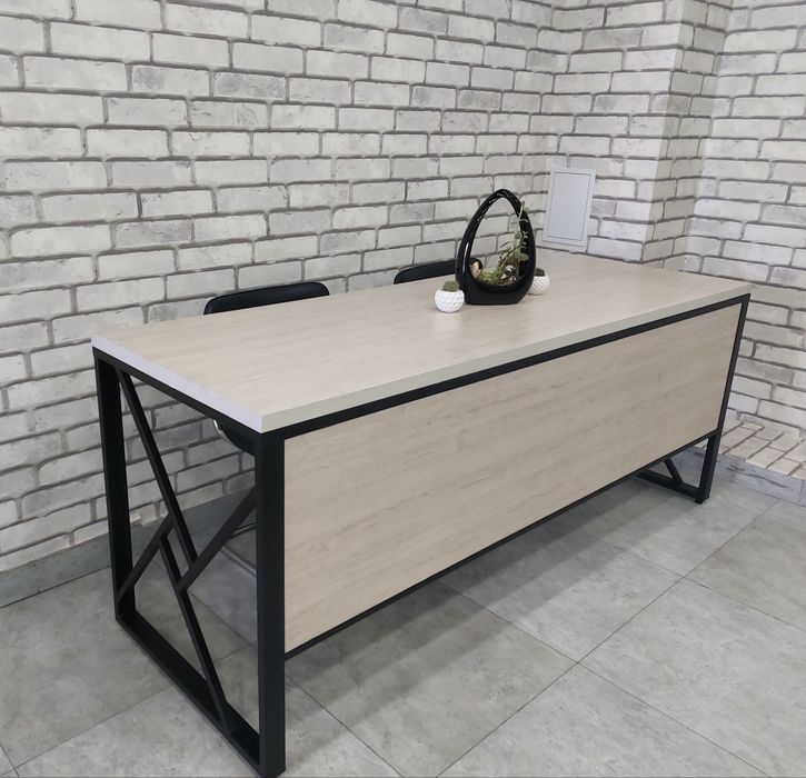 Буюртма асосида Лофт мебель