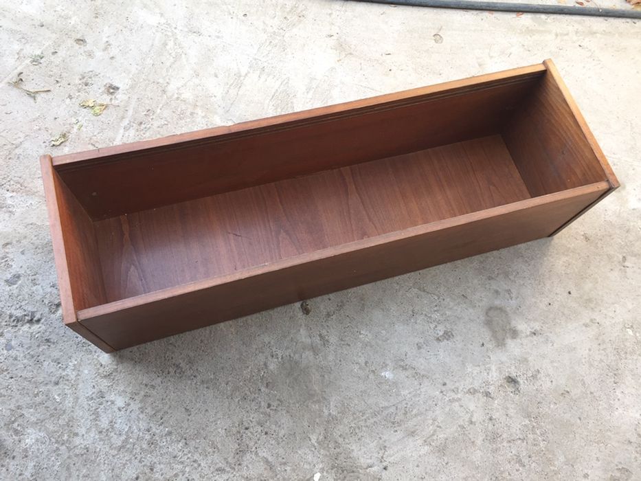 Полка на стену, уступка есть