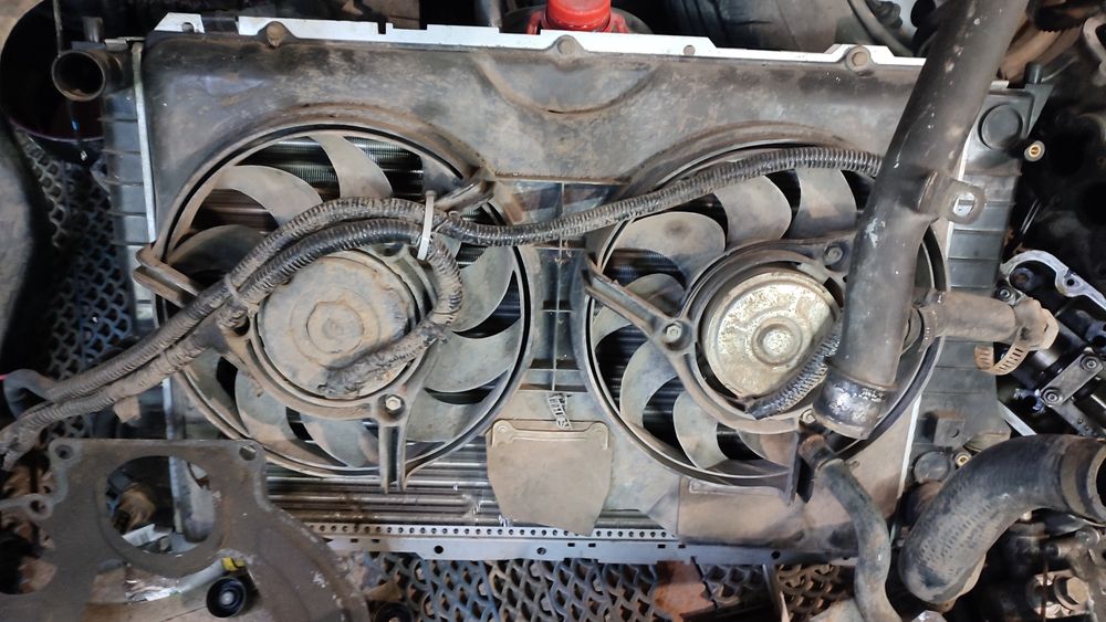 Запчасти на Ауди 100 с4 двигатель 2.8