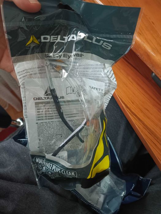 очки защитные прозрачные  delta plus