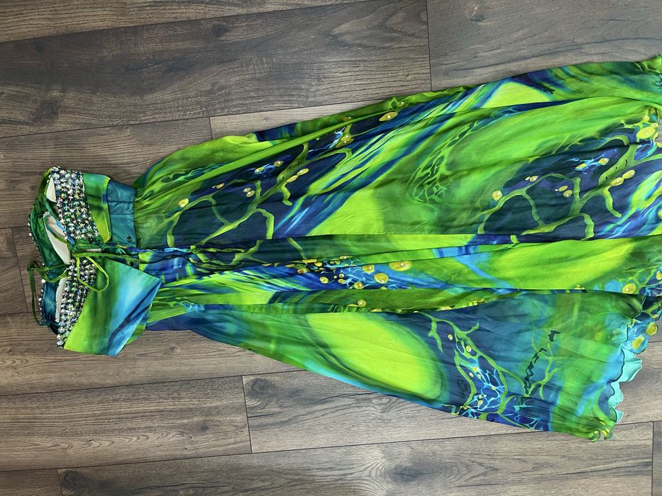 Официална или бална рокля