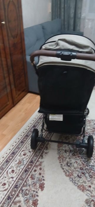Продам прогулочная коляска