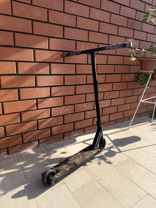 продам трюковой самокат tech team voodoo