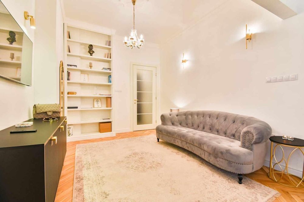 Дава се под наем Двустаен апартамент в София, Център - 58 кв.м за 800 € - Снимка #2