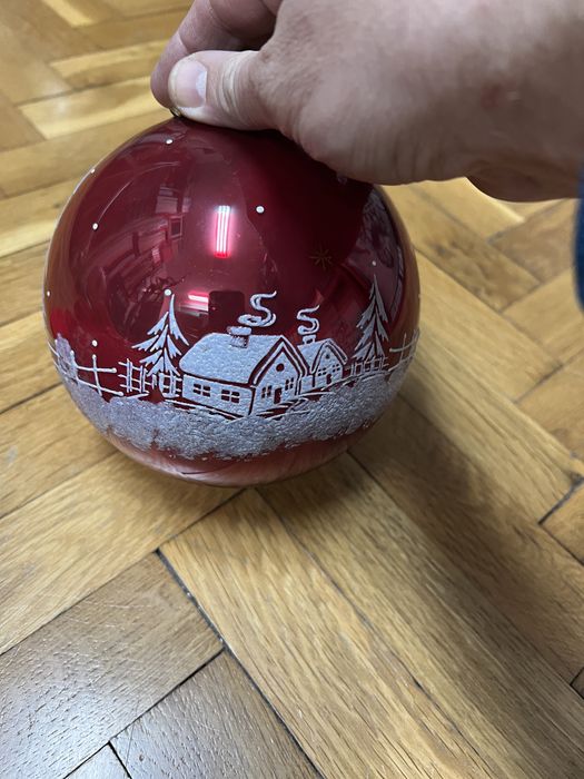 Голяма ръчнорисувана стъклена коледна топка