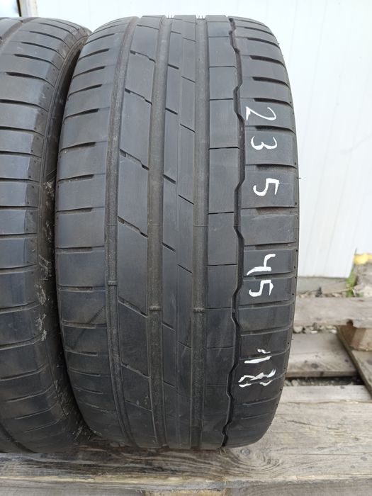 Летни гуми 235 45 ZR 18 HANKOOK Дот 0822