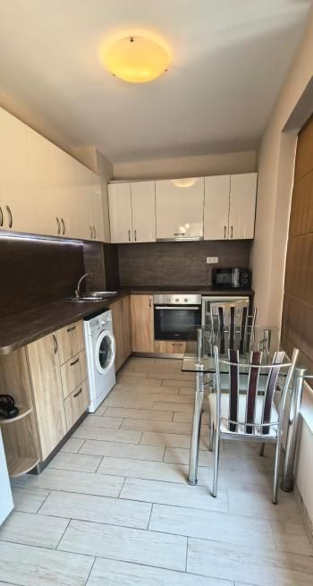 Дава се под наем Двустаен апартамент в Пловдив, Младежки Хълм - 65 кв.м за 525 € - Снимка #1