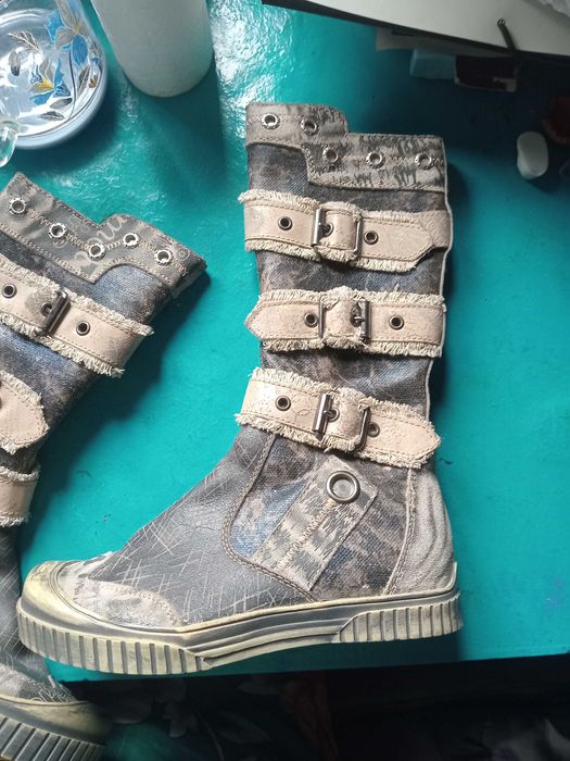 Продам сапожки для девочки