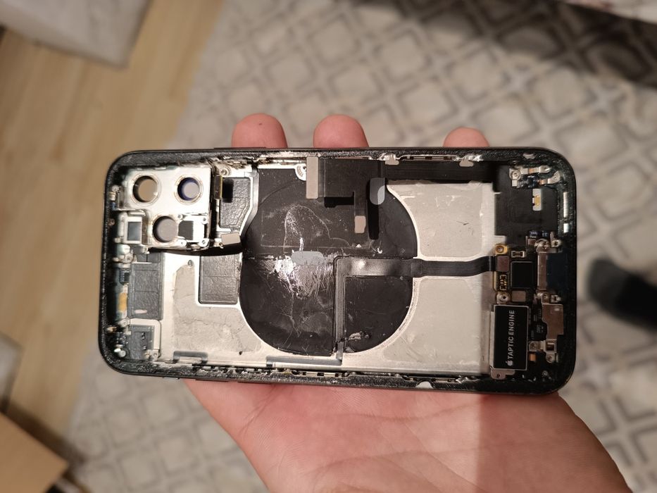 iPhone 11pro всё за 5000