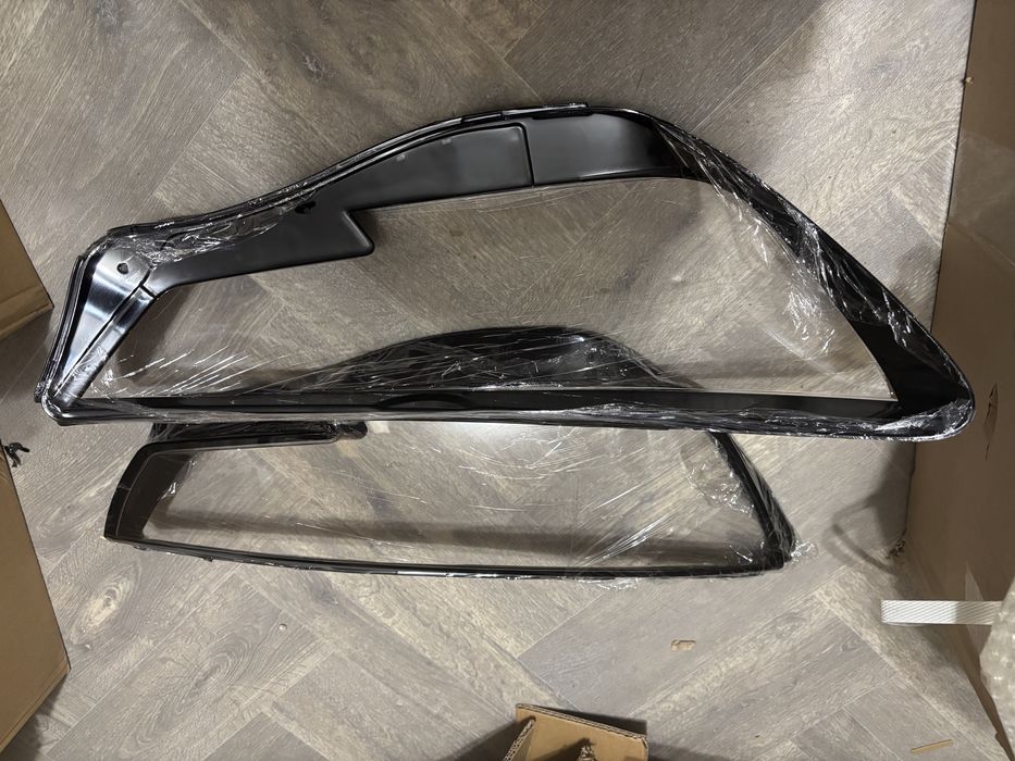 Комплект Стъкла / Капаци за фарове за Audi A4 B9 (15-19) стъкло фар