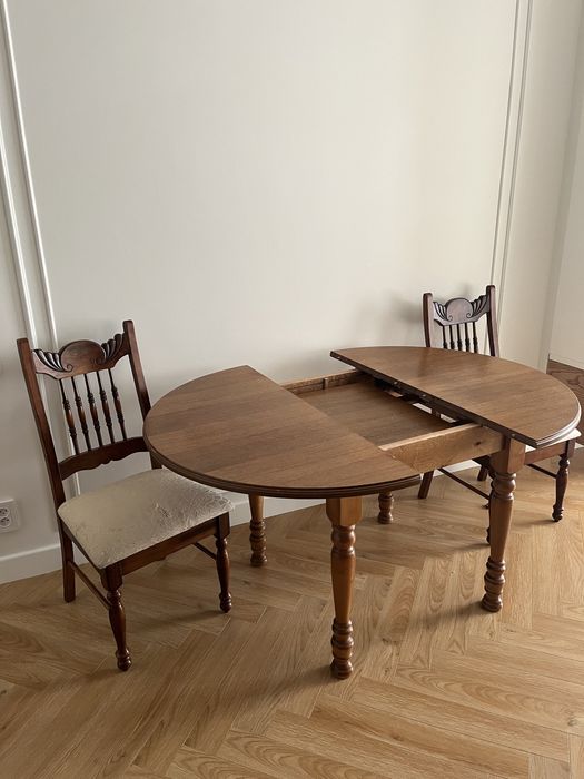 Стол из чистого дерева