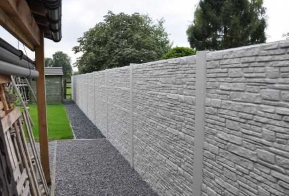 Gard din beton prefabricat Ilfov – Modele variate, transport și montaj