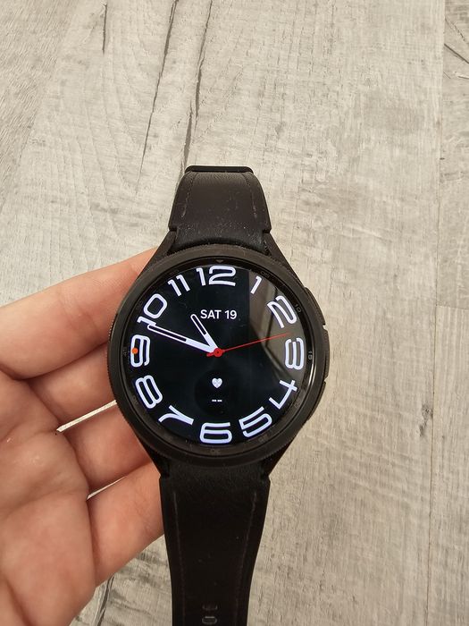 Смарт часовник Samsung Galaxy Watch6 Classic, черен, с кутия