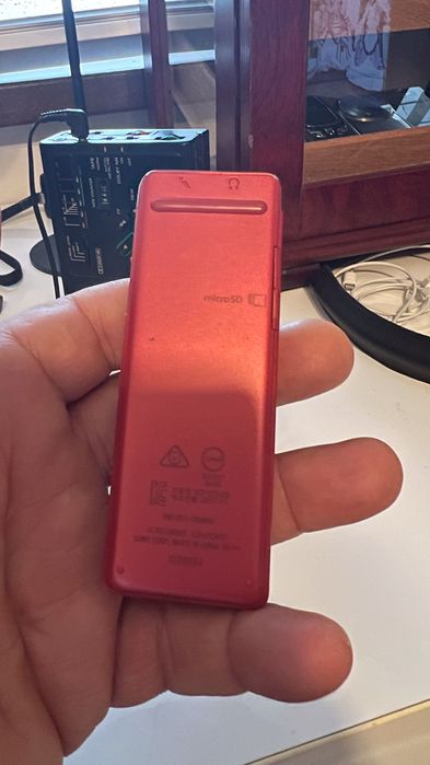 SONY ICD-UX560F Reportofon stereo, roz, 4 GB, MP3