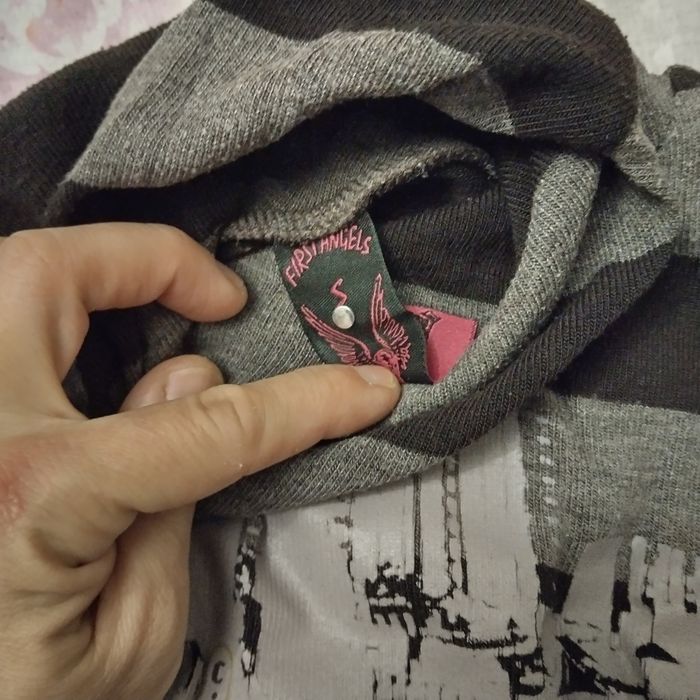 Дамски пуловери три броя за 20лв.