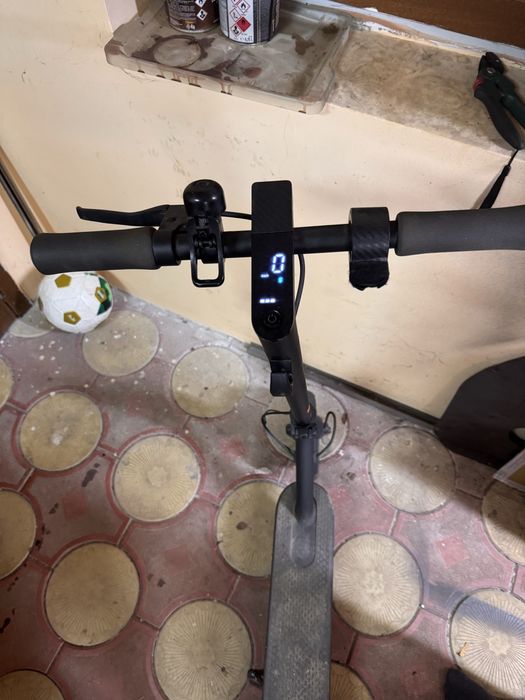 Trotineta Xiaomi Mi Essential