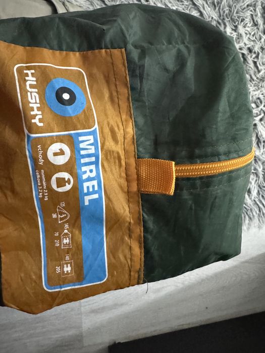 Cort Husky in stare impecabila