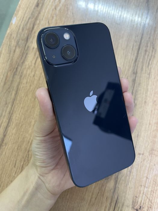 Apple IPhone 13.