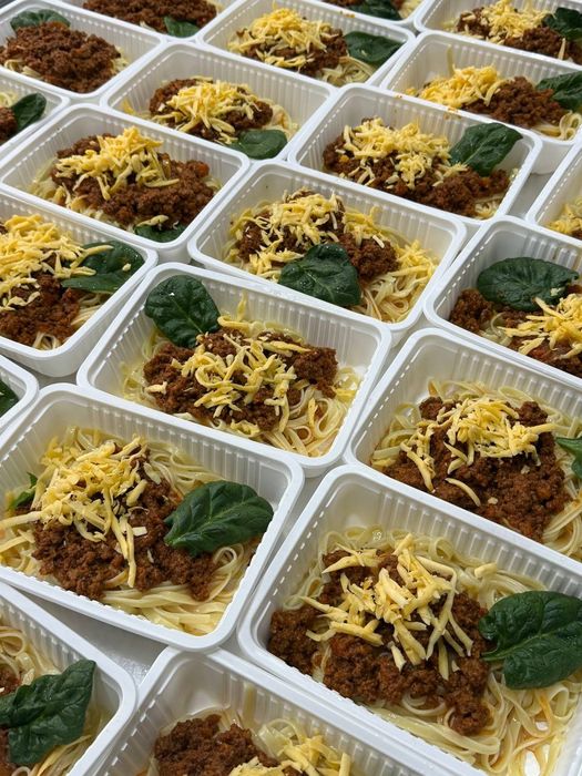 Здравствуйте мы предлагаем сет блюда большими ассортимент халол