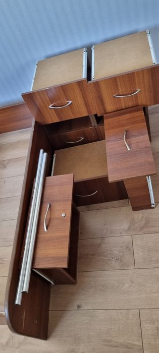 Спальный гарнитур