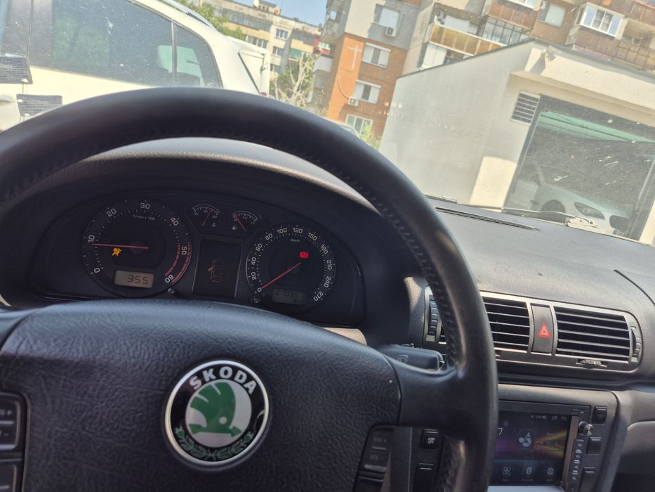Skoda Superb  1.9 131