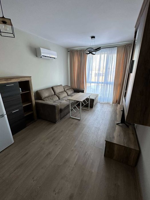 Дава се под наем Двустаен апартамент в Пловдив, Гагарин - 65 кв.м за 357 € - Снимка #1