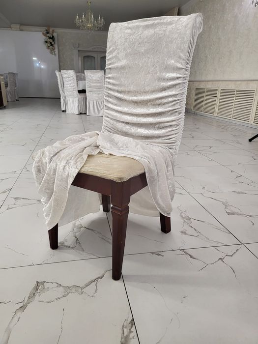 Продам стулья с чехлом не дорого