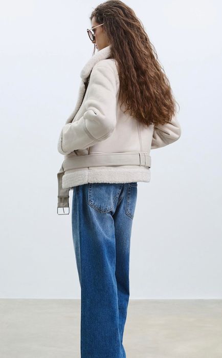 Дамско яке Stradivarius