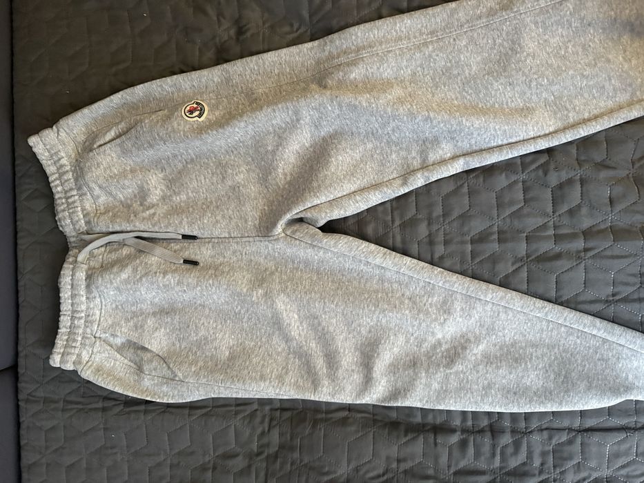 Jogger Moncler.