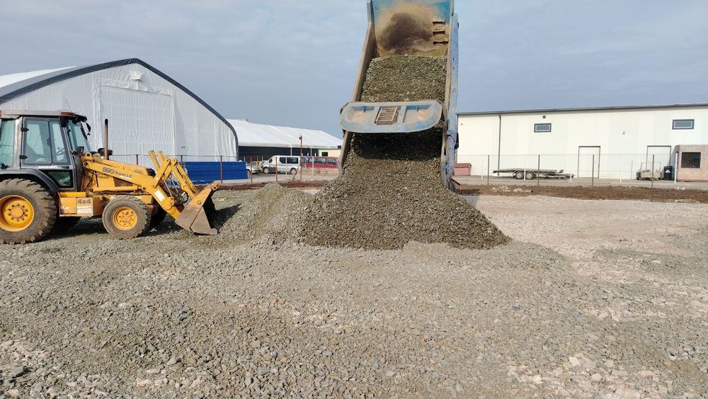 Deszăpezire cu Buldoexcavator sau Bobcat