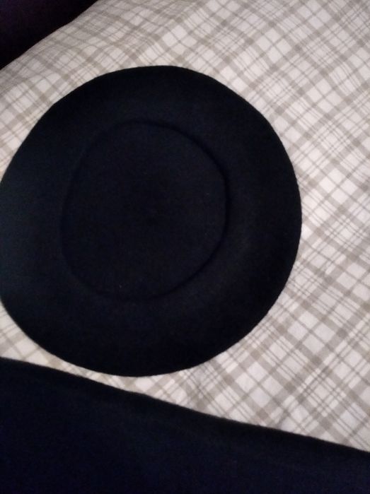 Шал и баретка нови само за 8лв.всичко