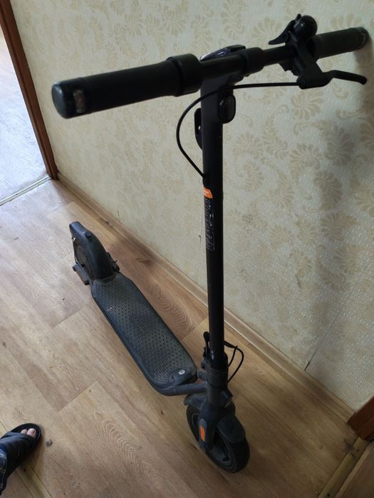 Продам электросамокат Ninebot f2