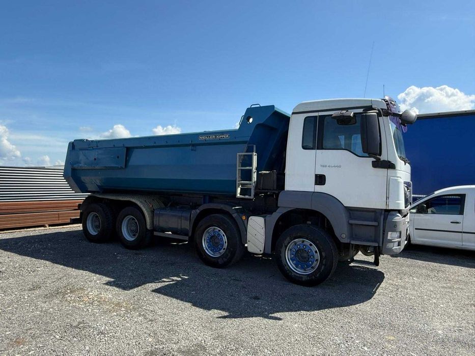 Autobasculanta  MAN 8X4