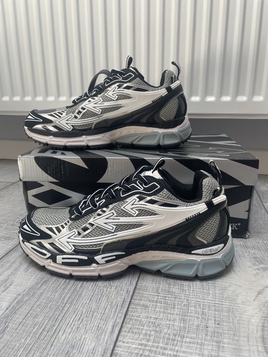 Off White Be Right Back