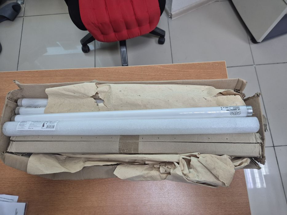 Продаются лампы ЛБ-40, 18