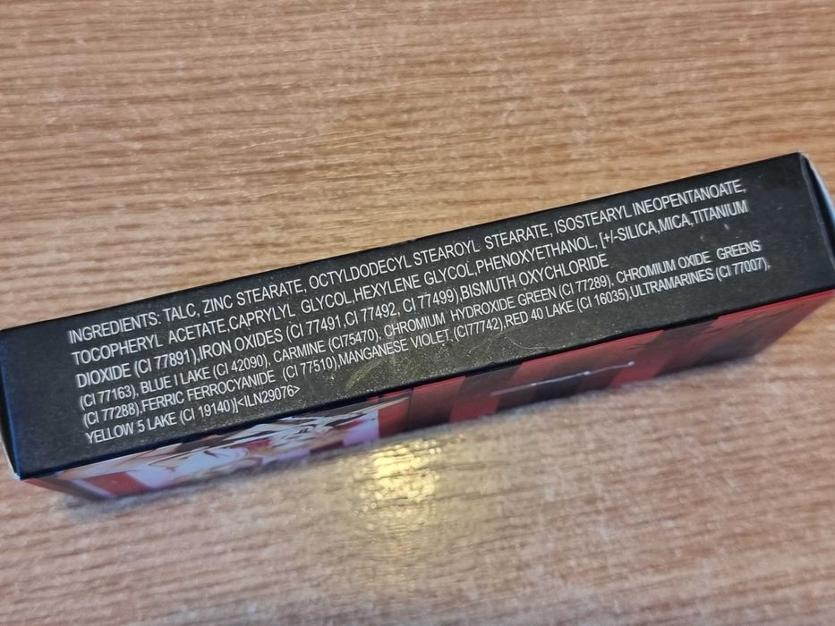 Fard pleoape MAC, Eye Shadow 6 culori, nr.03 226