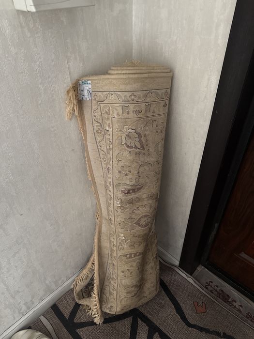 Отдам даром коверь бу