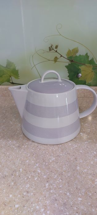 Продам 2 чайника