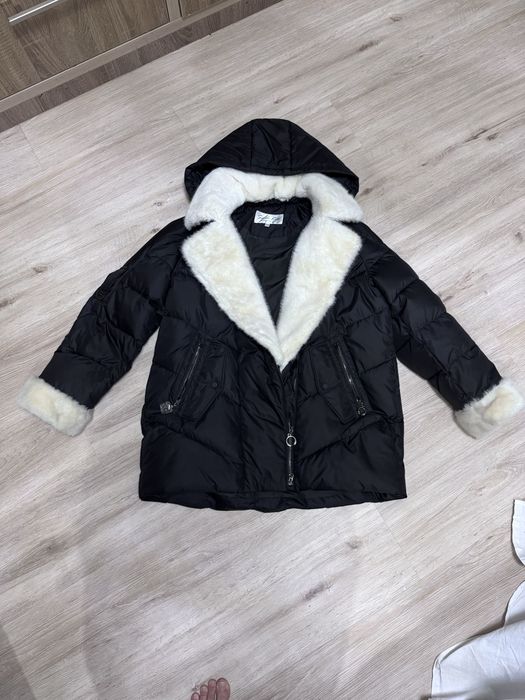 Новая Шикарная Стильная утеплённая куртка с меховой отделкой