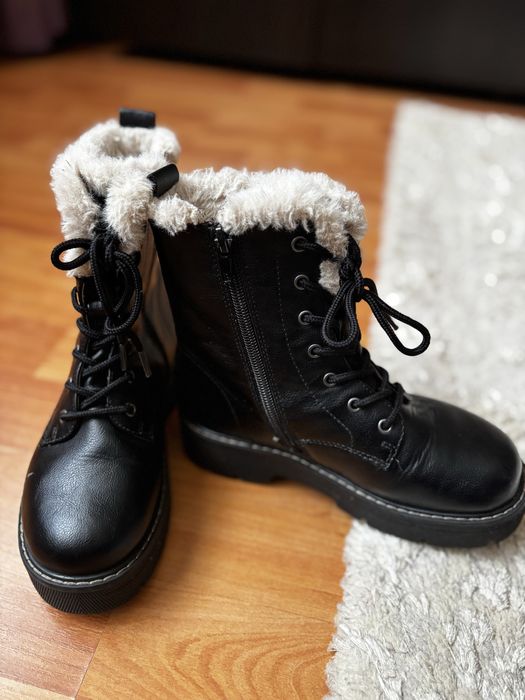 Ghete fete Graceland marimea 31, pret 30 lei