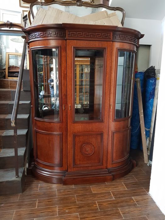 Vitrine Versace din lemn eucalipt, noi