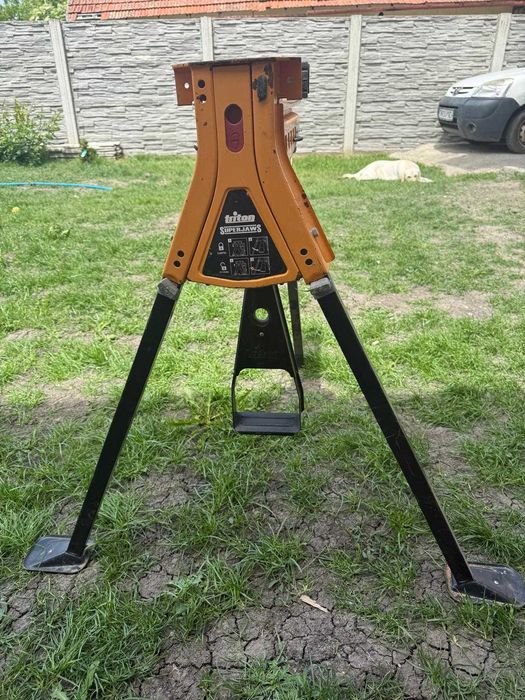 Menghina Triton SJA200 Superjaws