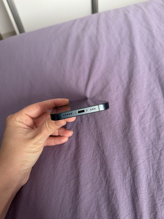 Vand iphone 13 in stare  buna